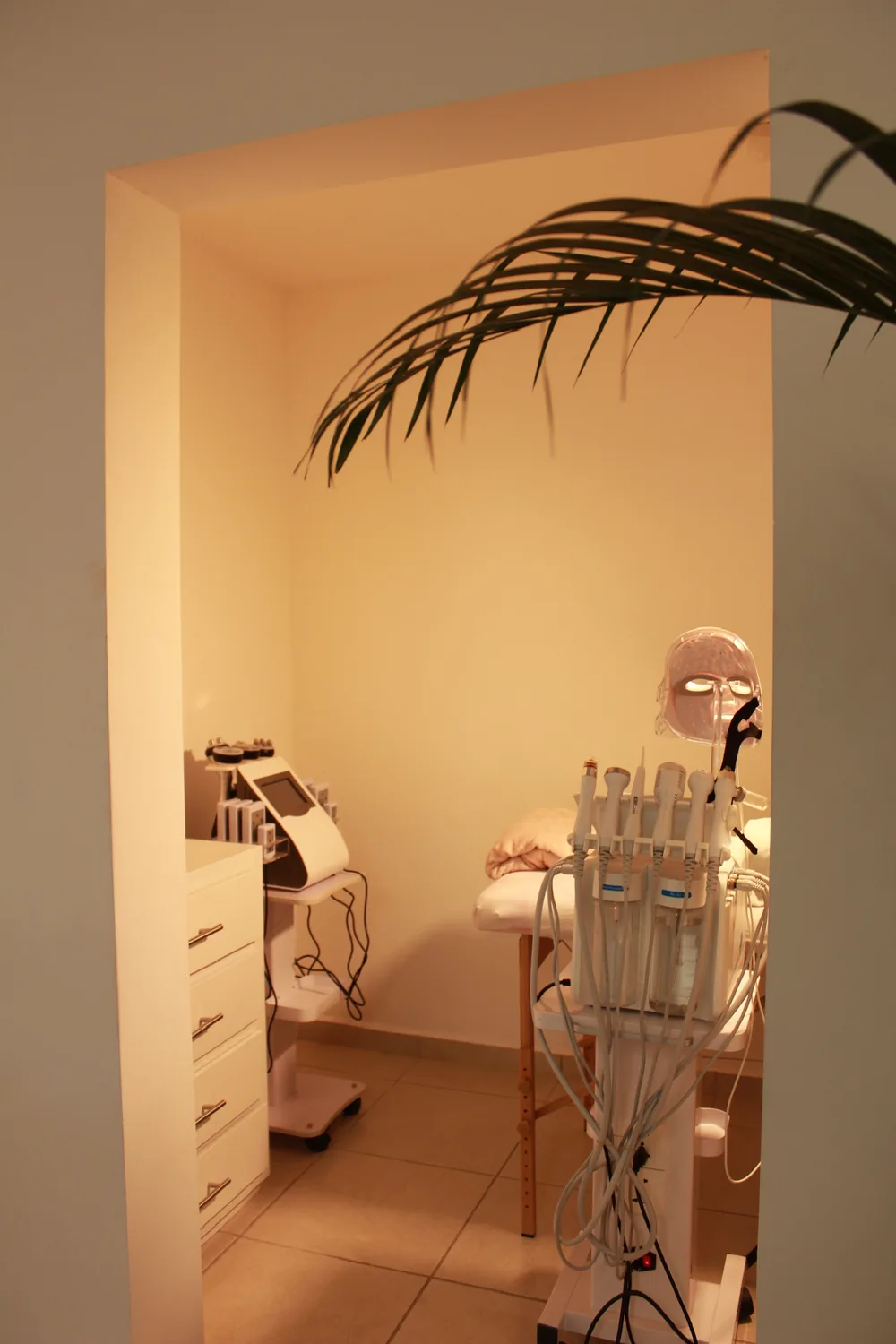 Equipo profesional de cabina en Venus Beauty Clinic, Hermosillo